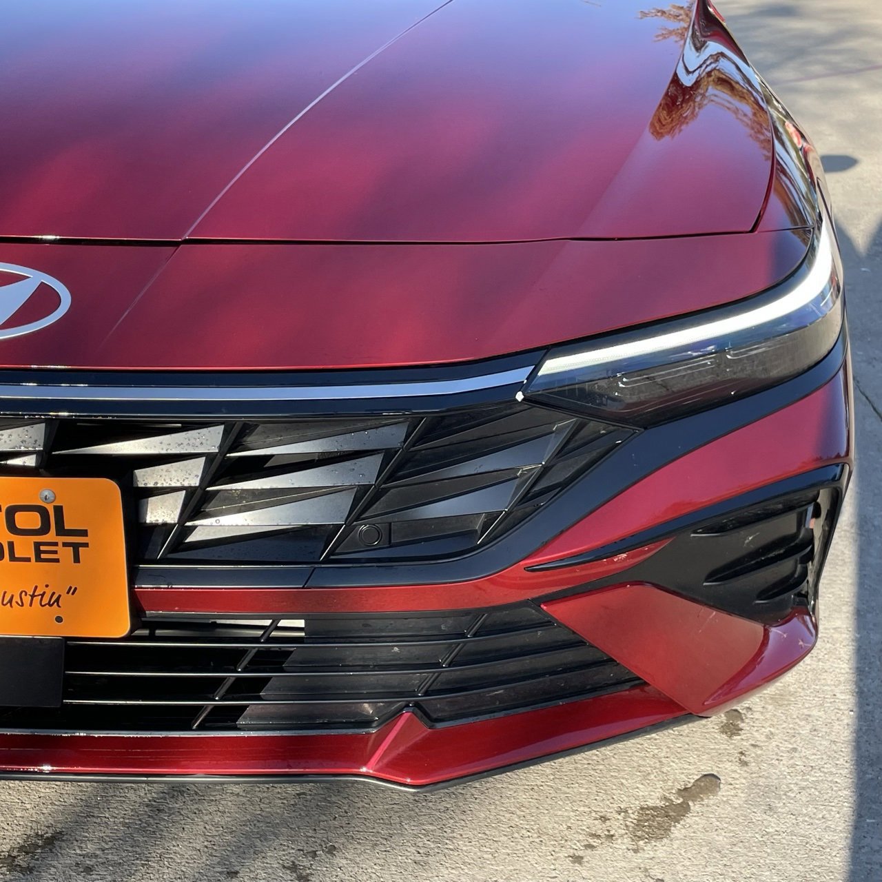 Used 2025 Hyundai Elantra Limited image 7