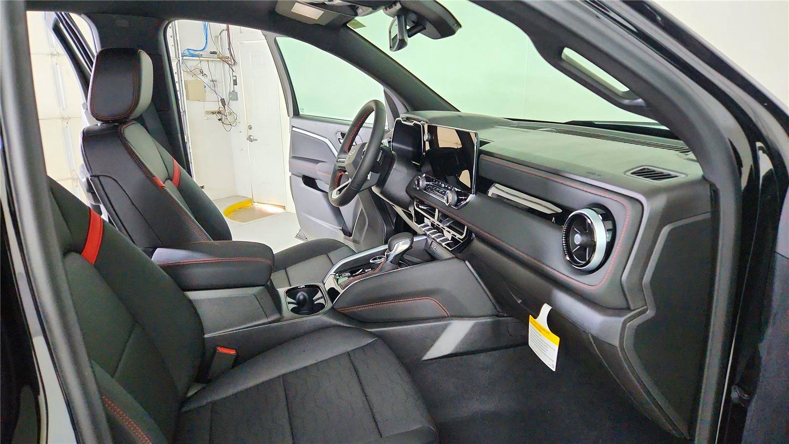 New 2026 Chevrolet Colorado Z71 w/ Z71 Convenience Package 2 image 37