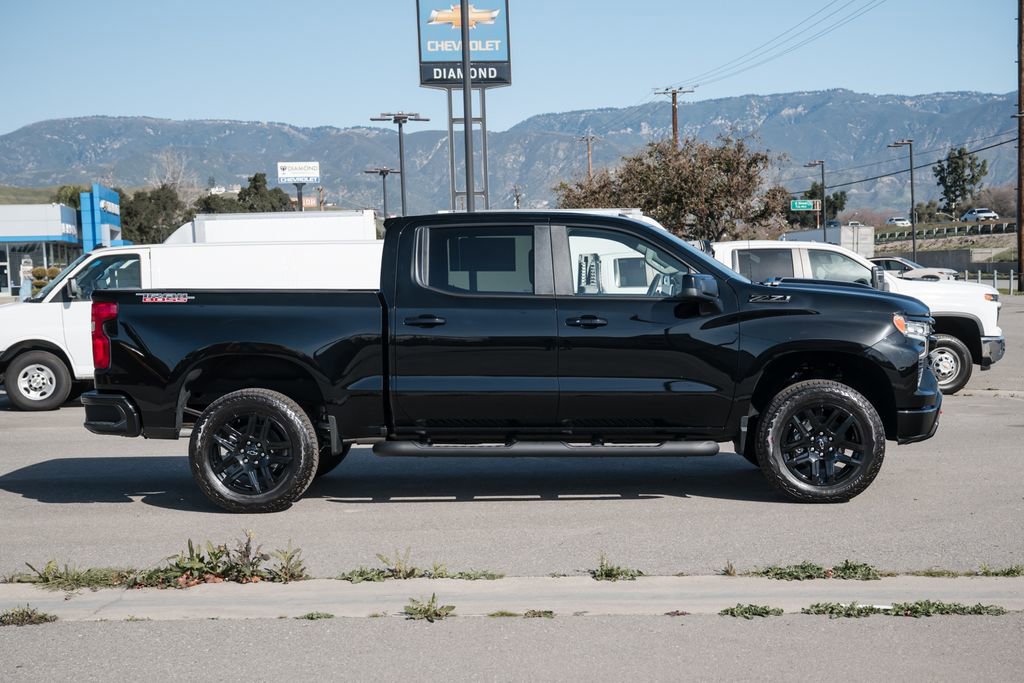 New 2026 Chevrolet Silverado 1500 LT Trail Boss w/ LPO, Dark Essentials Package AWD/4WD image 3