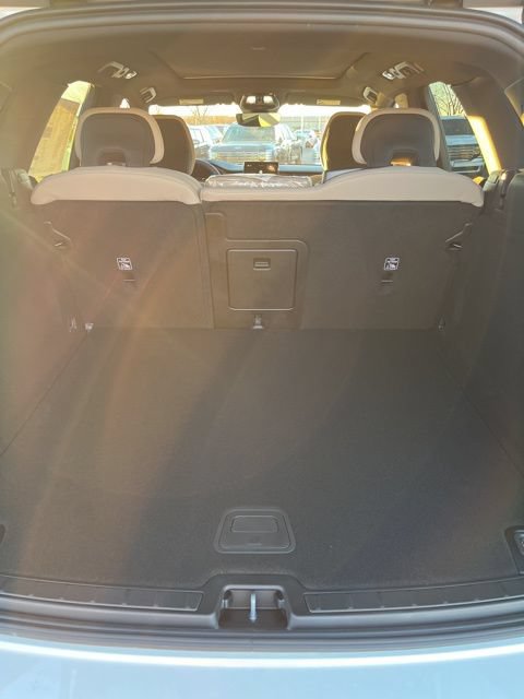 New 2026 Volvo XC60 B5 Core AWD/4WD image 17