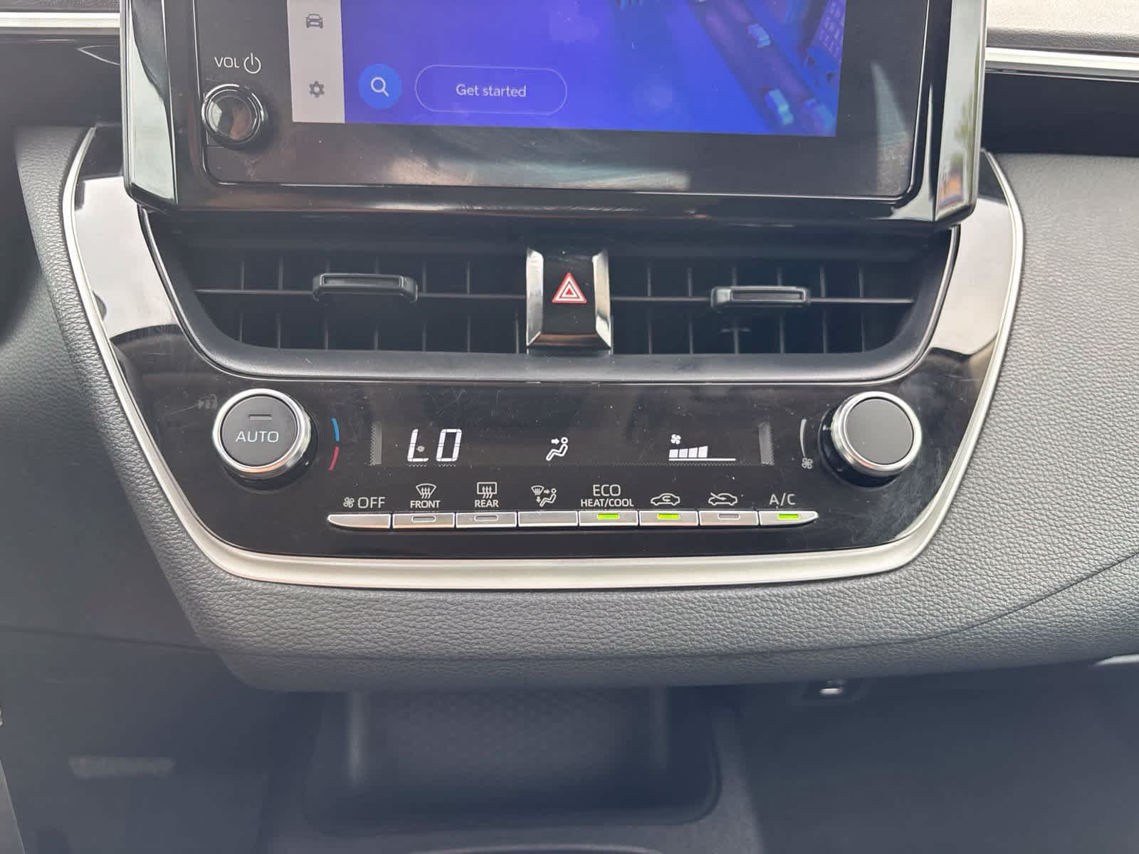 Used 2025 Toyota Corolla LE FWD image 21