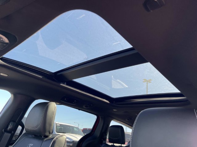 New 2027 Chrysler Pacifica Limited FWD image 23