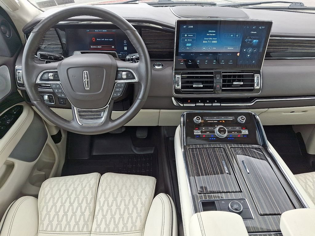 Certified 2024 Lincoln Navigator Black Label AWD/4WD image 12