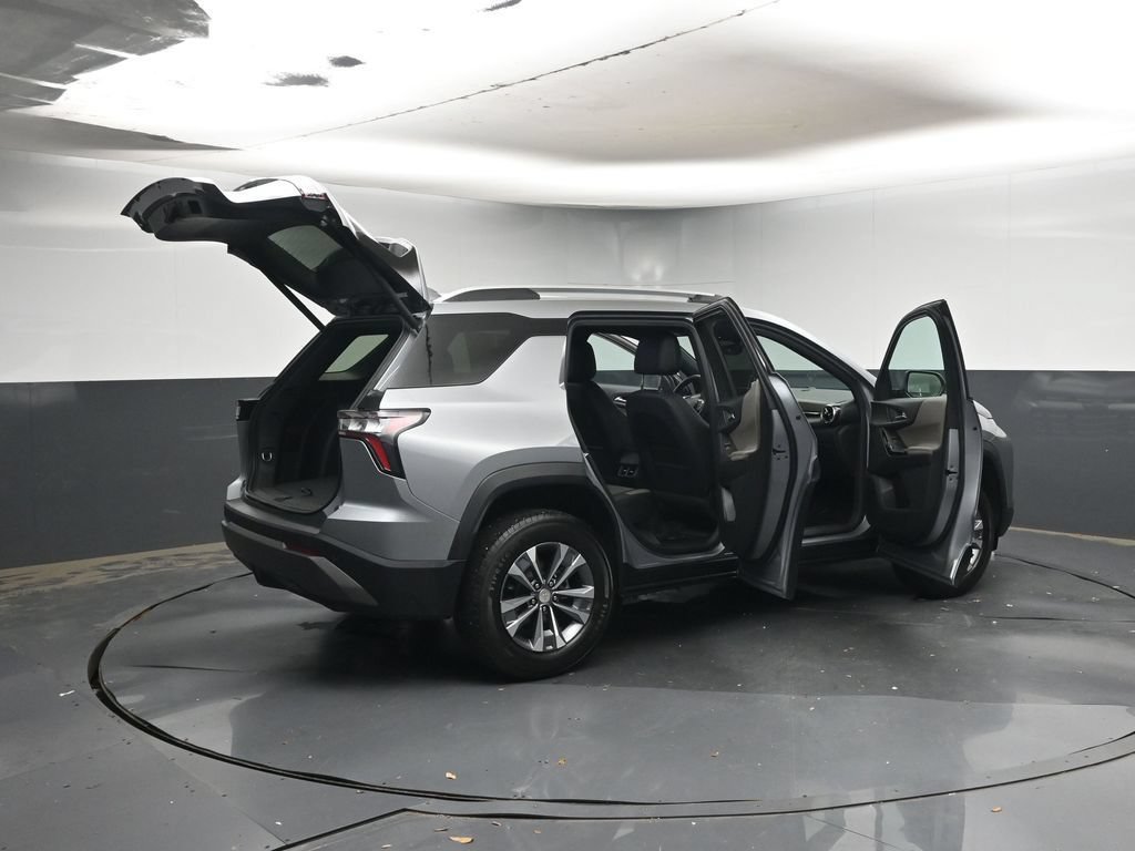 Used 2025 Chevrolet Equinox LT w/ Convenience Package II FWD image 47