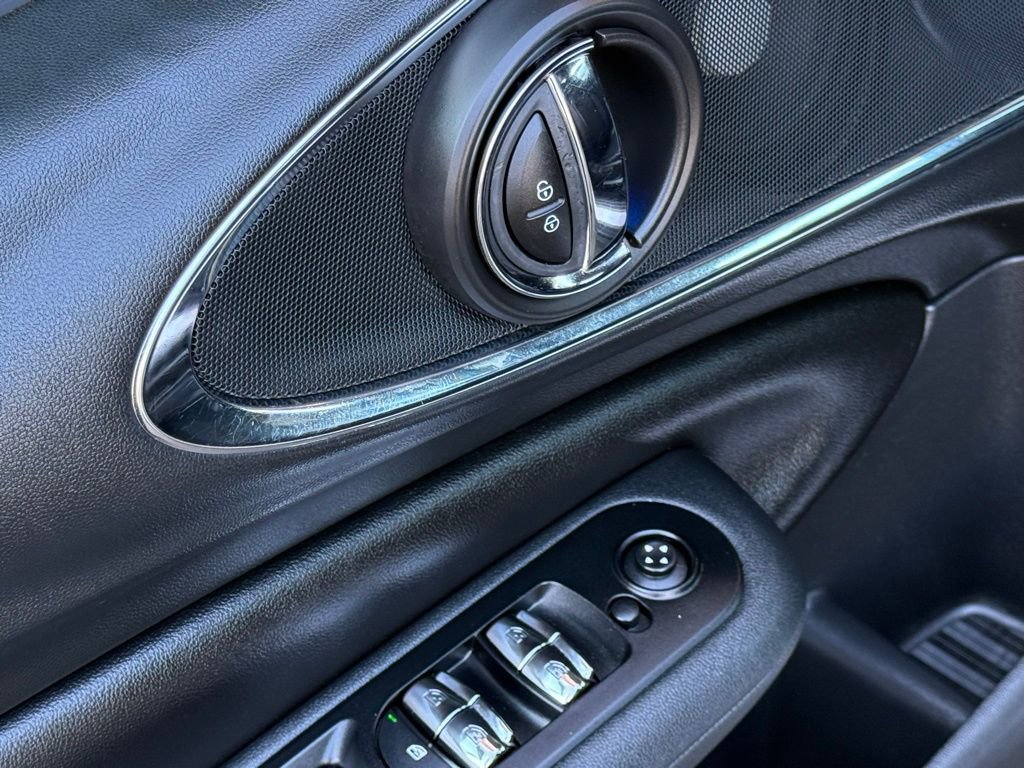 Used 2016 MINI Cooper Clubman image 13