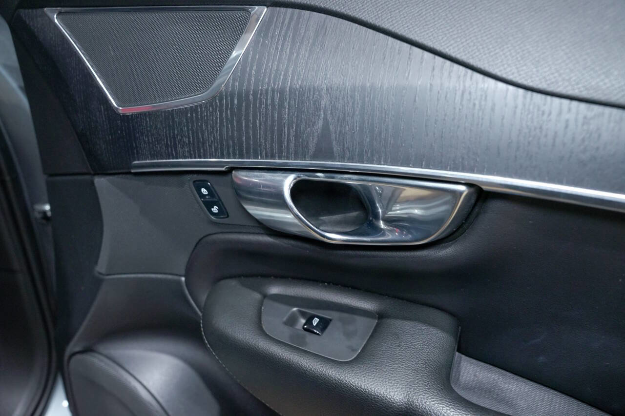 Used 2020 Volvo XC90 T5 Momentum w/ Protection Package Premier AWD/4WD image 40