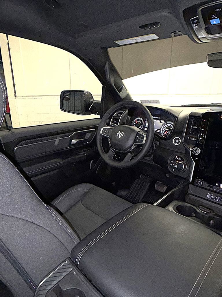 Used 2025 RAM 1500 Big Horn AWD/4WD image 13