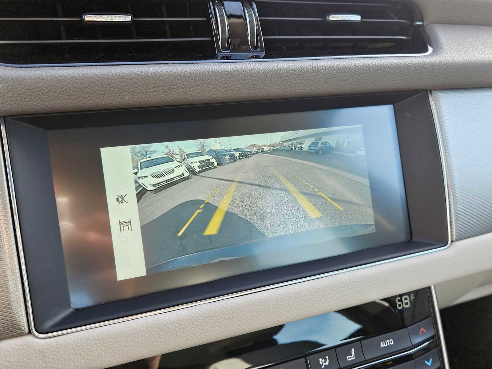 Used 2019 Jaguar XF Prestige image 56