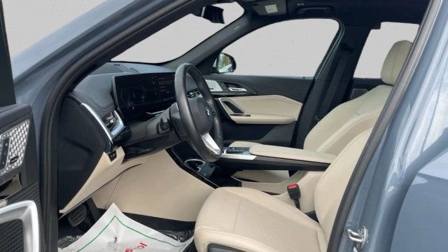 Used 2023 BMW X1 xDrive28i w/ Premium Package AWD/4WD image 11