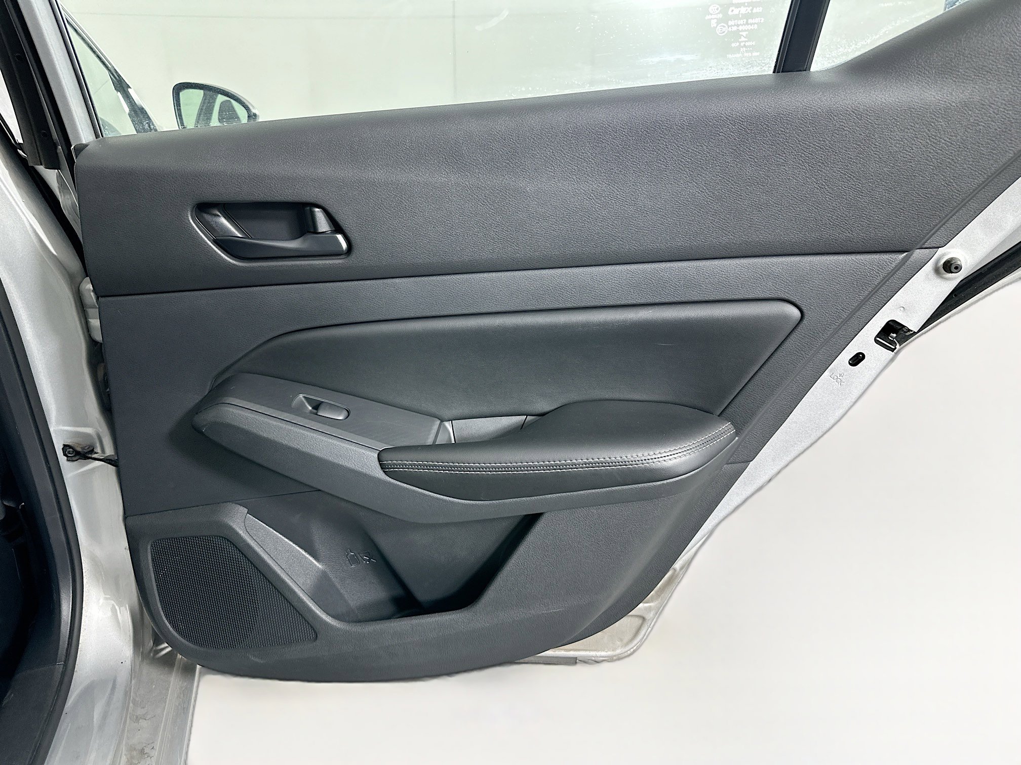 Used 2024 Nissan Altima 2.5 SV image 28