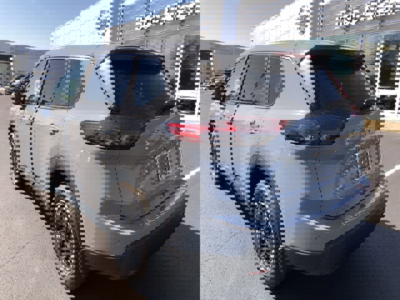 New 2026 Nissan Rogue SV image 12