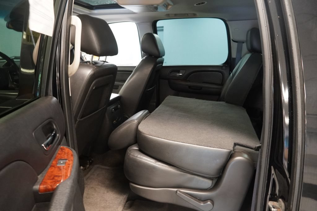 Used 2012 Chevrolet Suburban LT AWD/4WD image 20