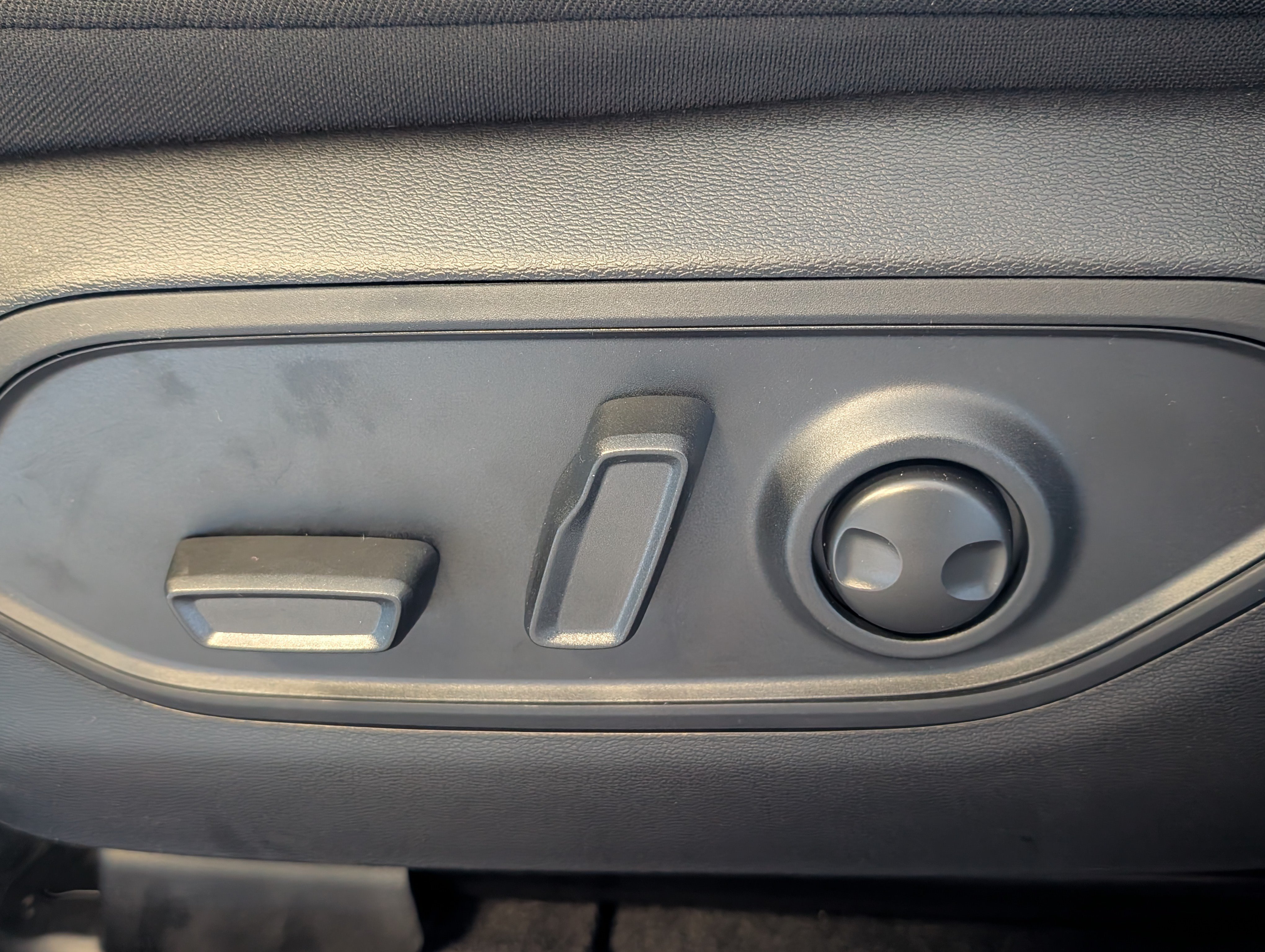 New 2026 Jeep Cherokee Laredo AWD/4WD image 18