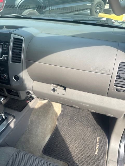 Used 2018 Nissan Frontier SV AWD/4WD image 27