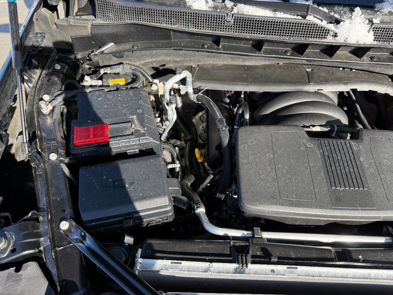 Used 2025 Chevrolet Suburban Z71 image 12