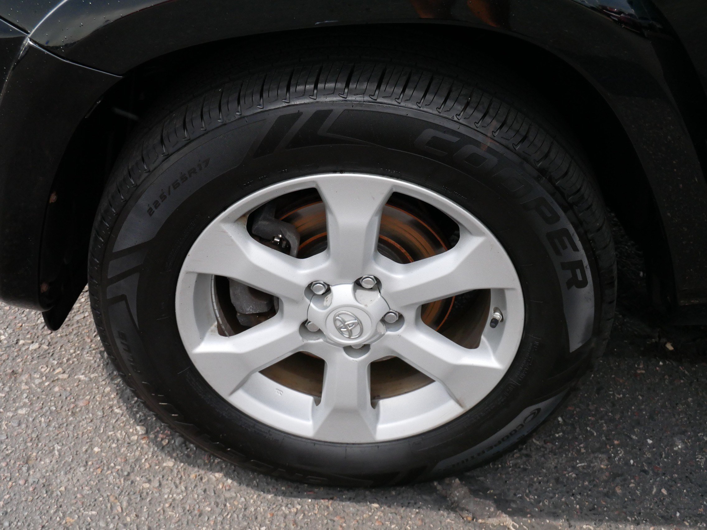 Used 2011 Toyota RAV4 Limited w/ Limited Extra Value Pkg AWD/4WD image 15