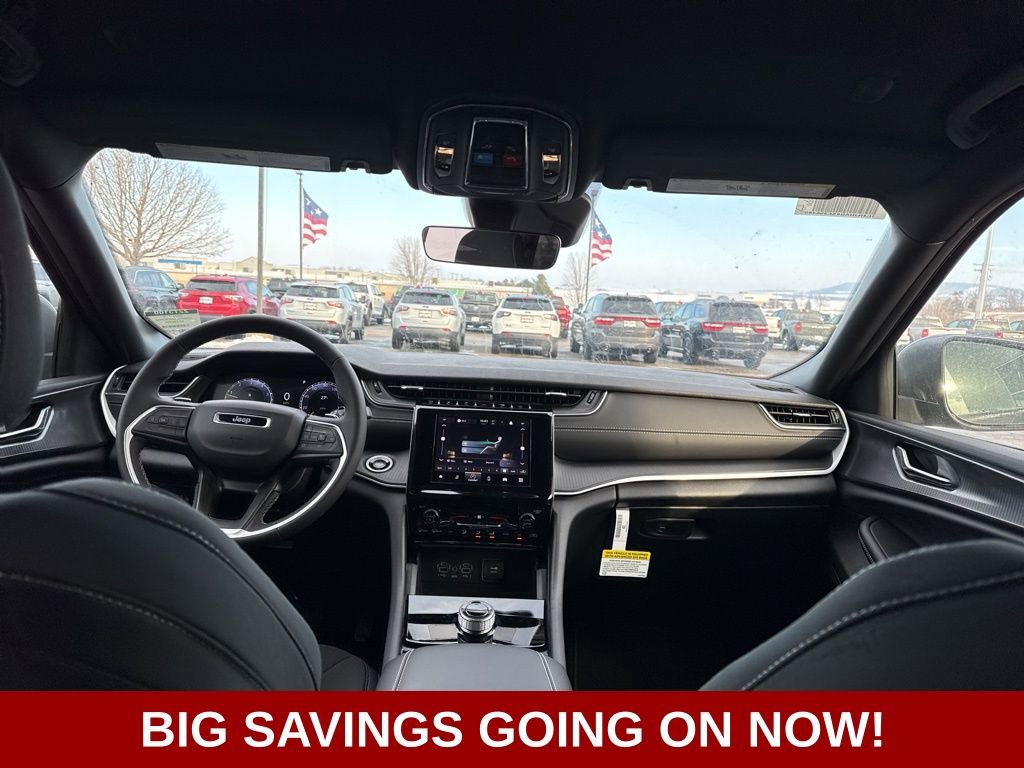 New 2025 Jeep Grand Cherokee Laredo AWD/4WD image 39