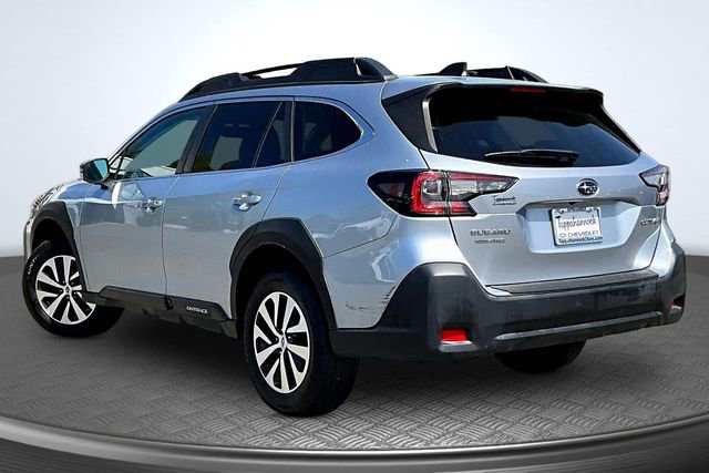 Used 2023 Subaru Outback Premium w/ Popular Package #1 AWD/4WD image 4