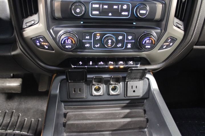 Used 2017 Chevrolet Silverado 1500 High Country image 34
