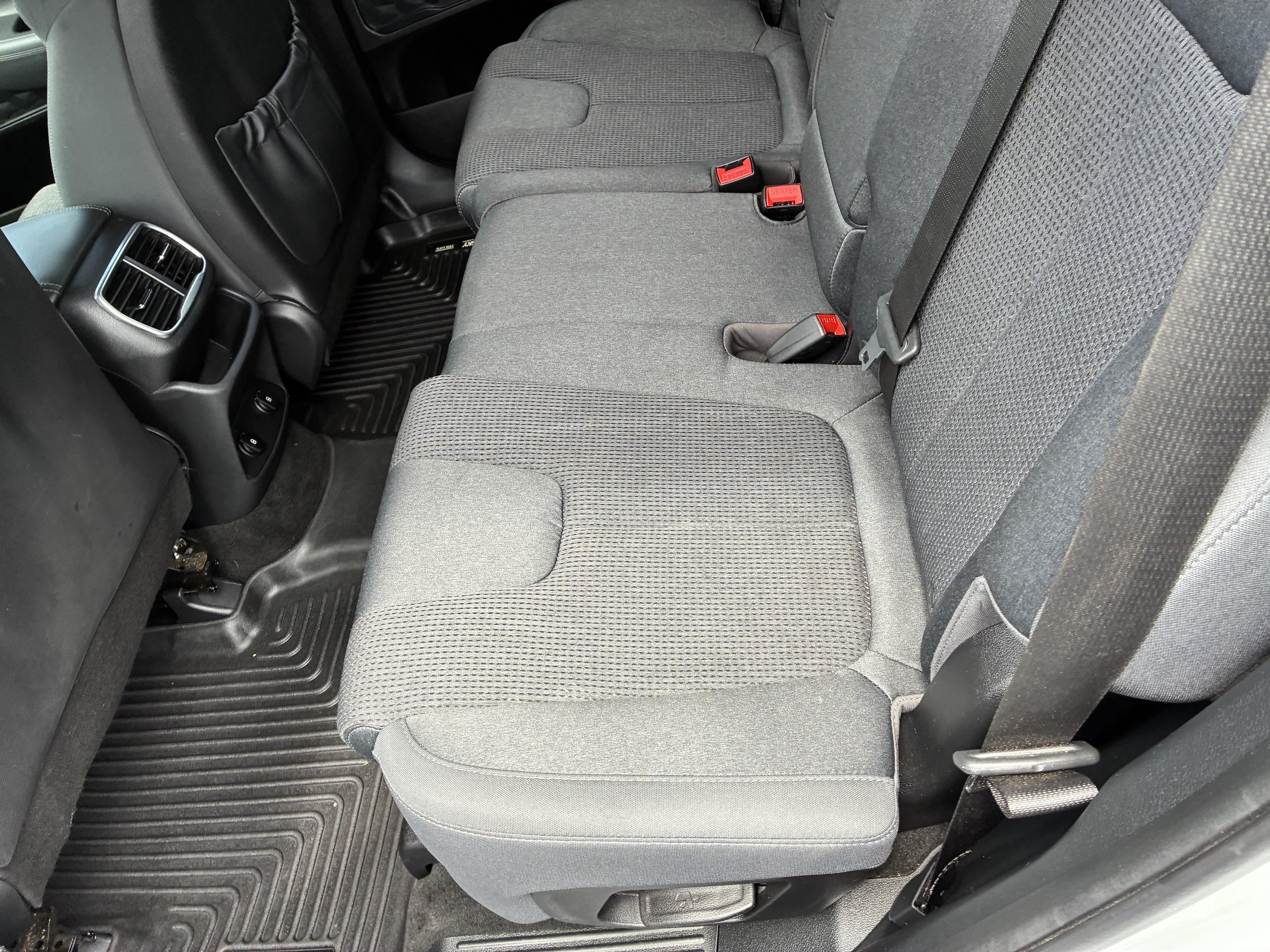 Used 2019 Hyundai Santa Fe SE FWD image 13