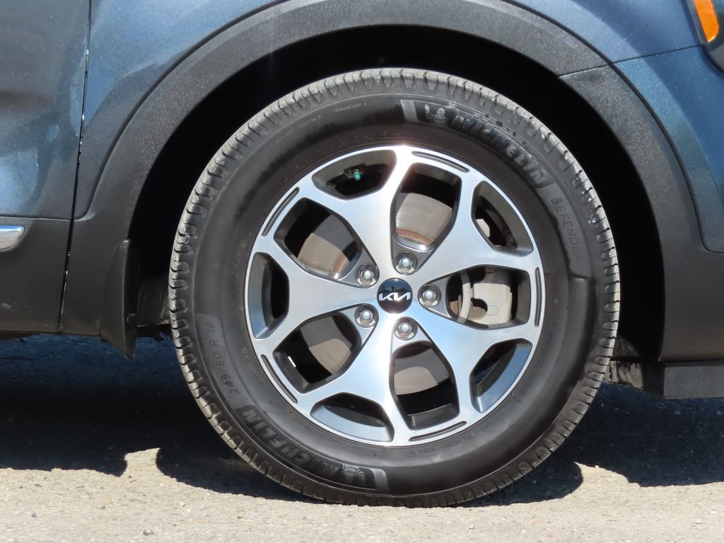 Used 2022 Kia Telluride EX AWD/4WD image 18