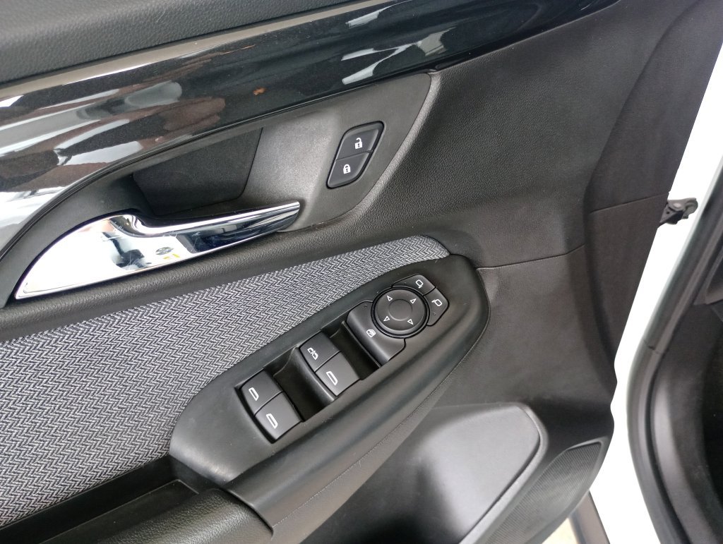 Used 2025 Chevrolet TrailBlazer LT FWD image 13