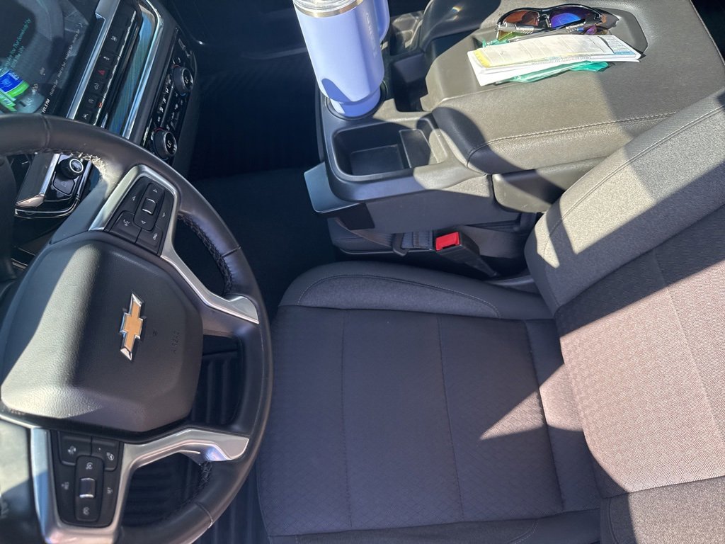 Used 2023 Chevrolet Silverado 1500 LT image 25