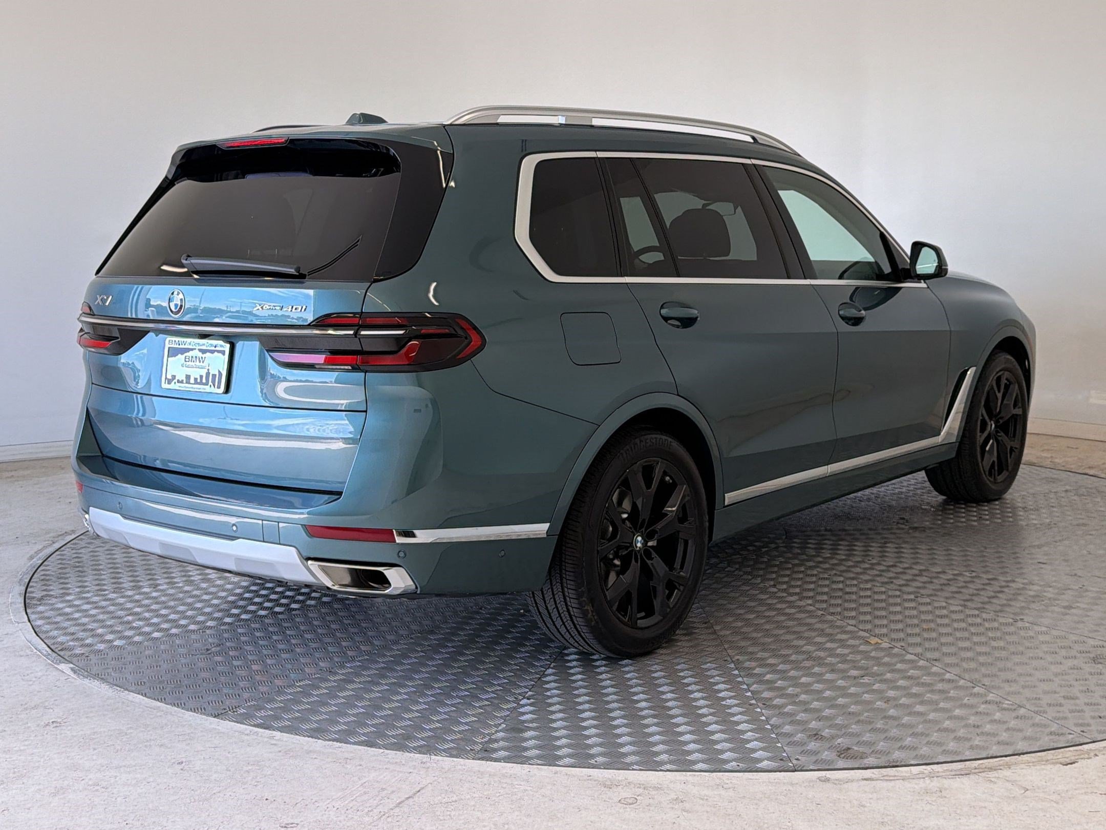 Used 2026 BMW X7 xDrive40i w/ Executive Package AWD/4WD image 9