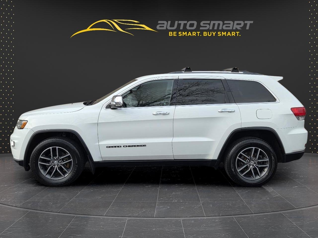 Used 2018 Jeep Grand Cherokee Limited AWD/4WD image 2