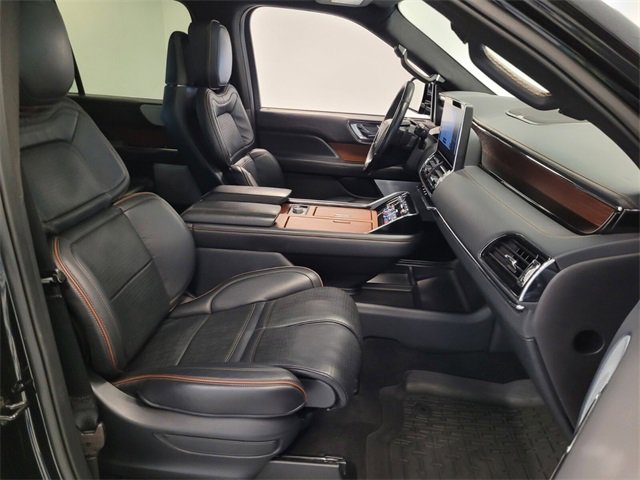 Used 2024 Lincoln Navigator Black Label image 18
