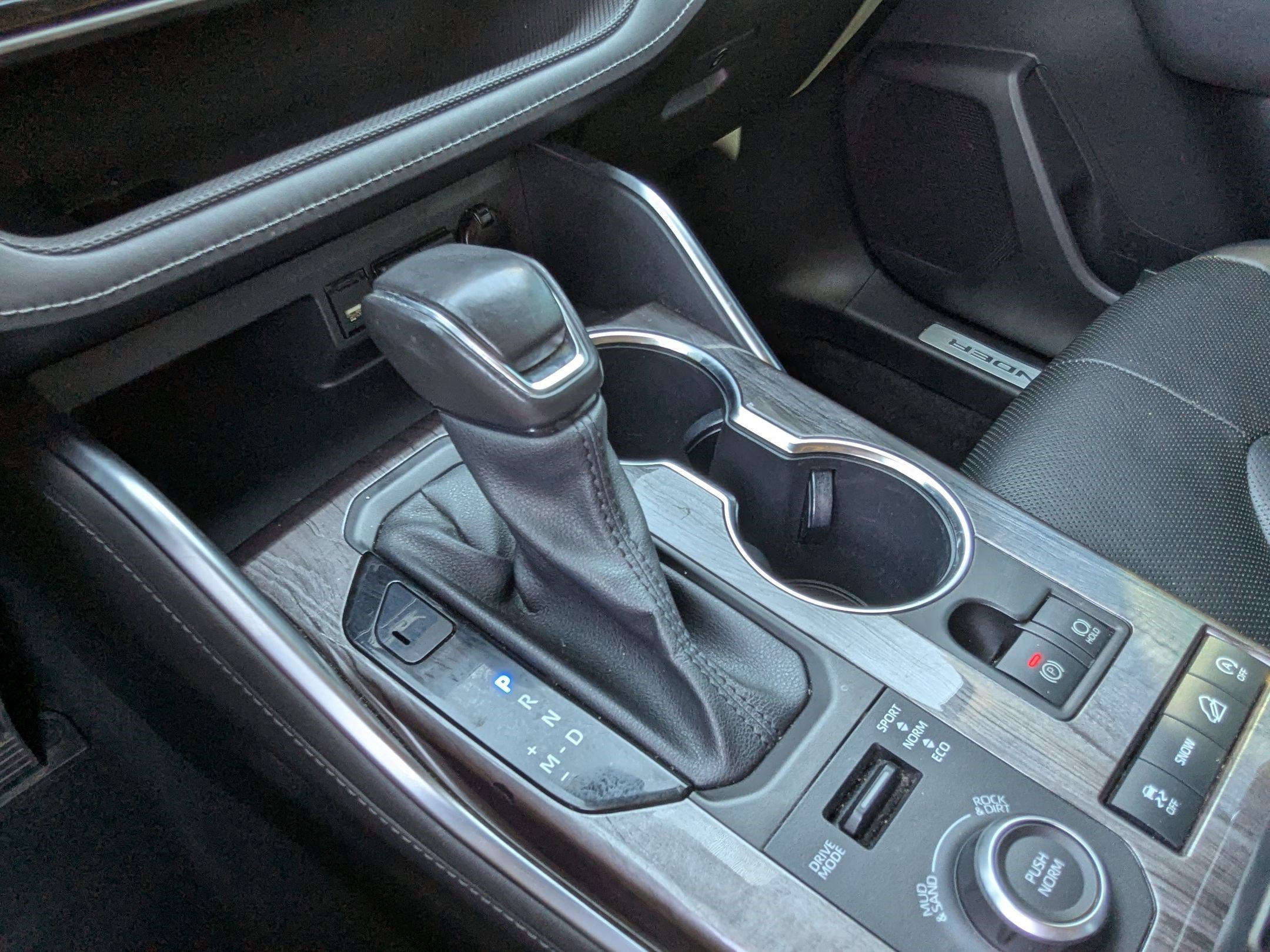 Used 2021 Toyota Highlander Limited image 26