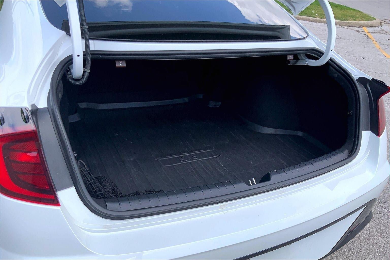 Used 2020 Hyundai Sonata SEL w/ Premium + Sunroof Package FWD image 4