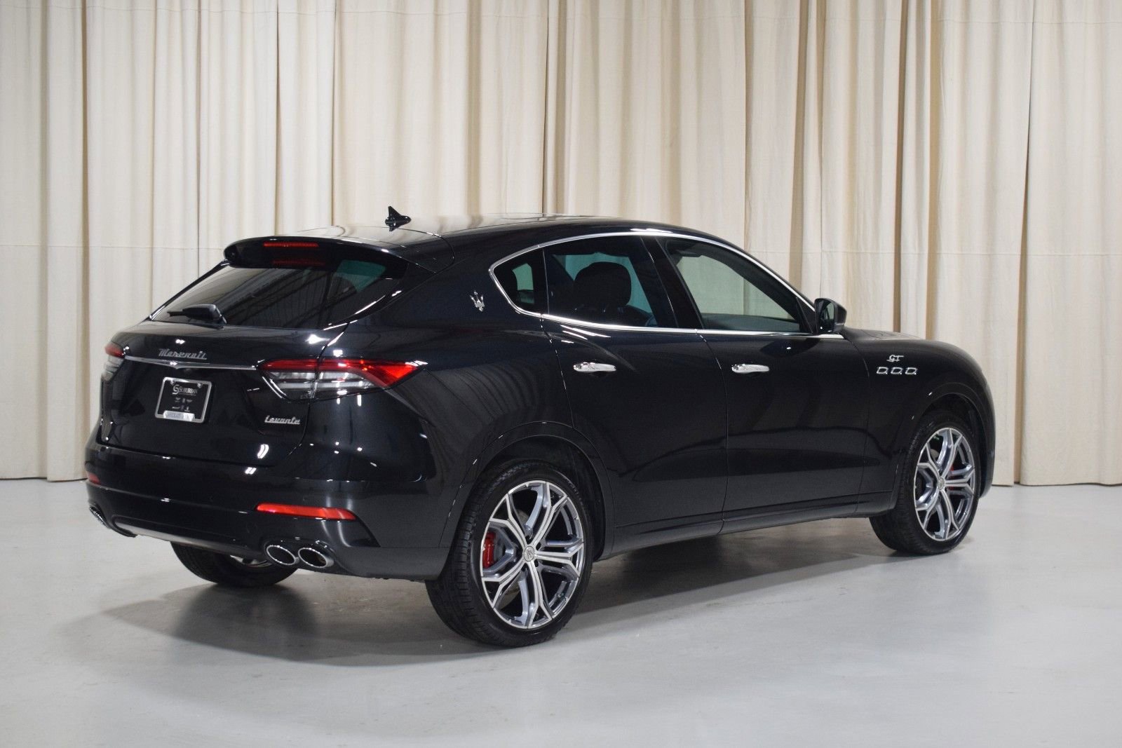 Certified 2023 Maserati Levante GT AWD/4WD image 10