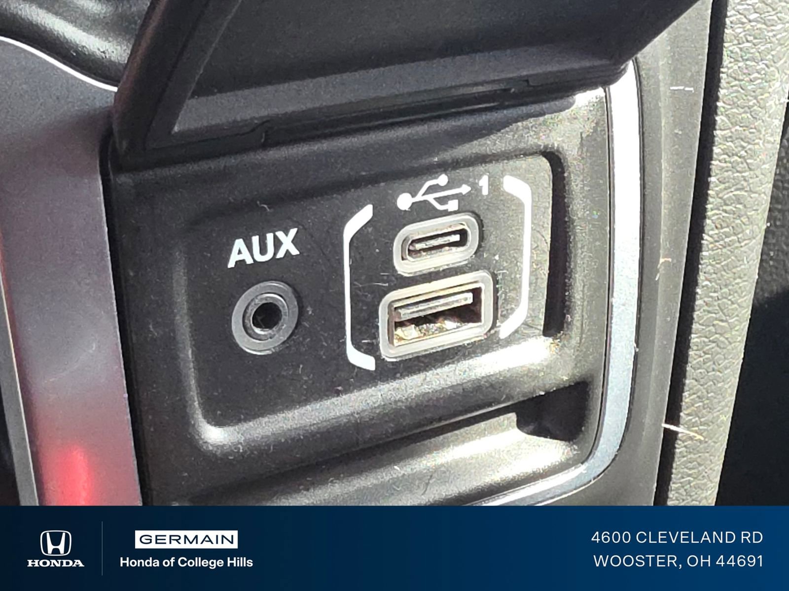 Used 2020 Jeep Wrangler Sport AWD/4WD image 34