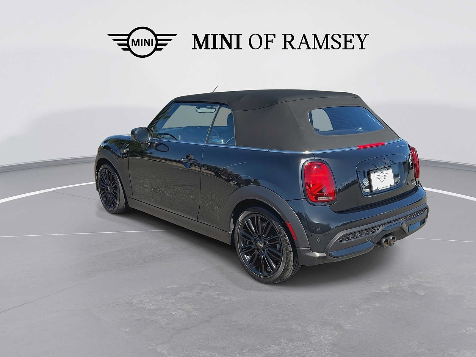 Used 2024 MINI Cooper S FWD image 6