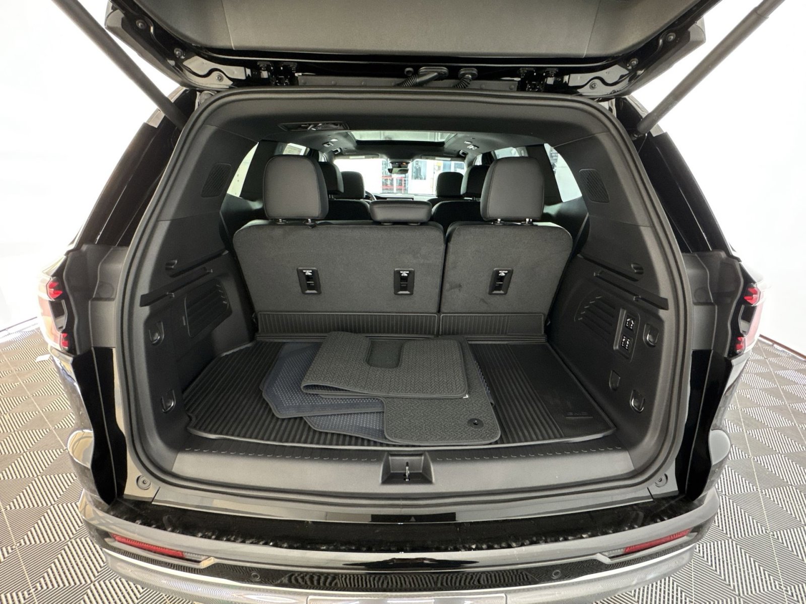 New 2026 GMC Acadia Denali w/ Super Cruise Package image 27