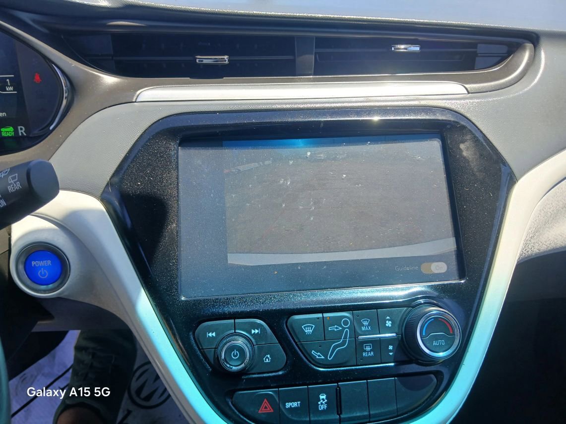 Used 2017 Chevrolet Bolt LT FWD image 32