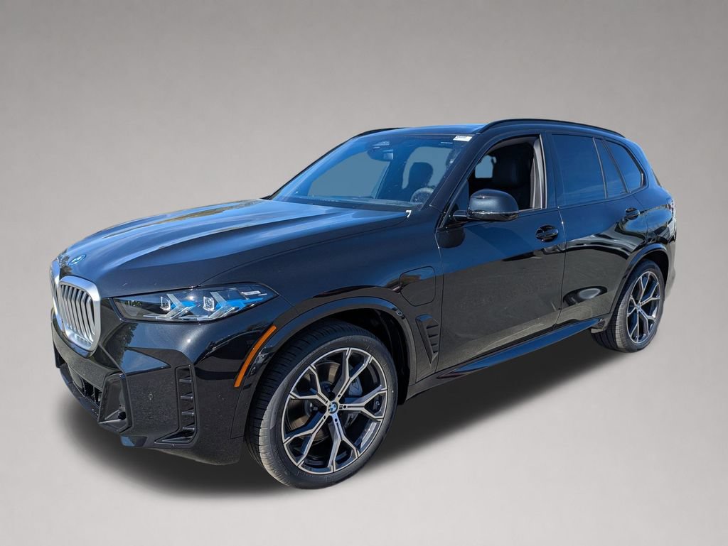 New 2026 BMW X5 xDrive50e w/ M Sport Package AWD/4WD image 8
