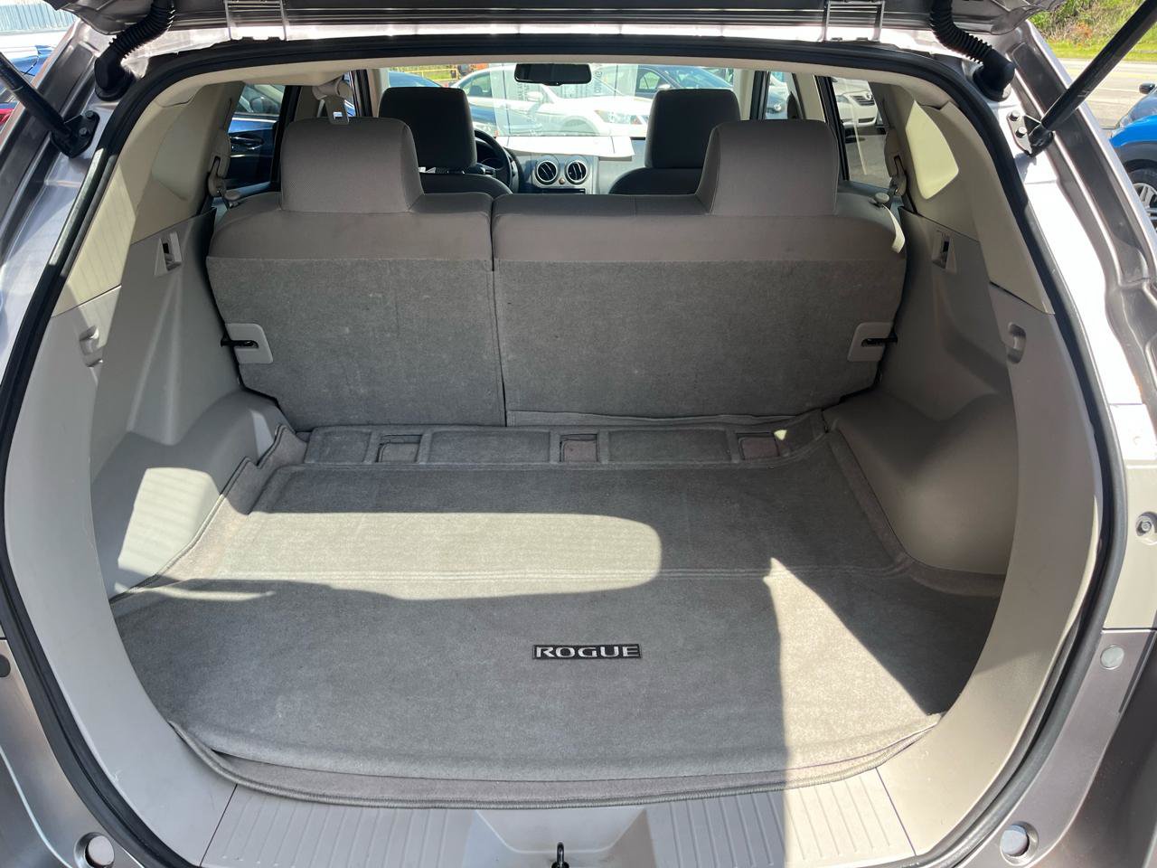 Used 2010 Nissan Rogue SL w/ Premium Pkg AWD/4WD image 8