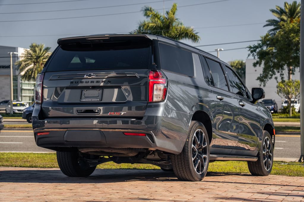 Used 2021 Chevrolet Suburban RST w/ Luxury Package RWD image 5
