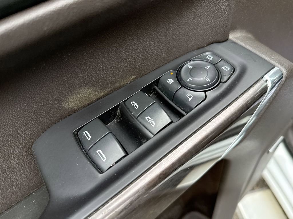 Used 2019 Chevrolet Silverado 1500 LTZ w/ LTZ Convenience Package image 2