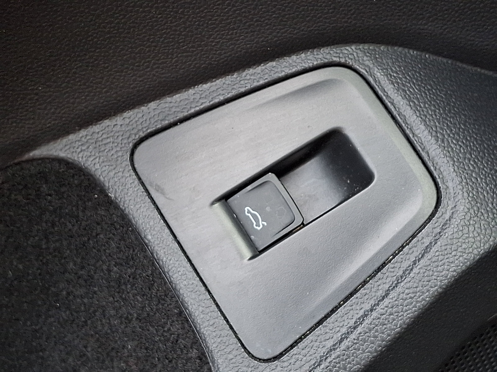 Certified 2023 Volkswagen Tiguan SEL R-Line AWD/4WD image 28