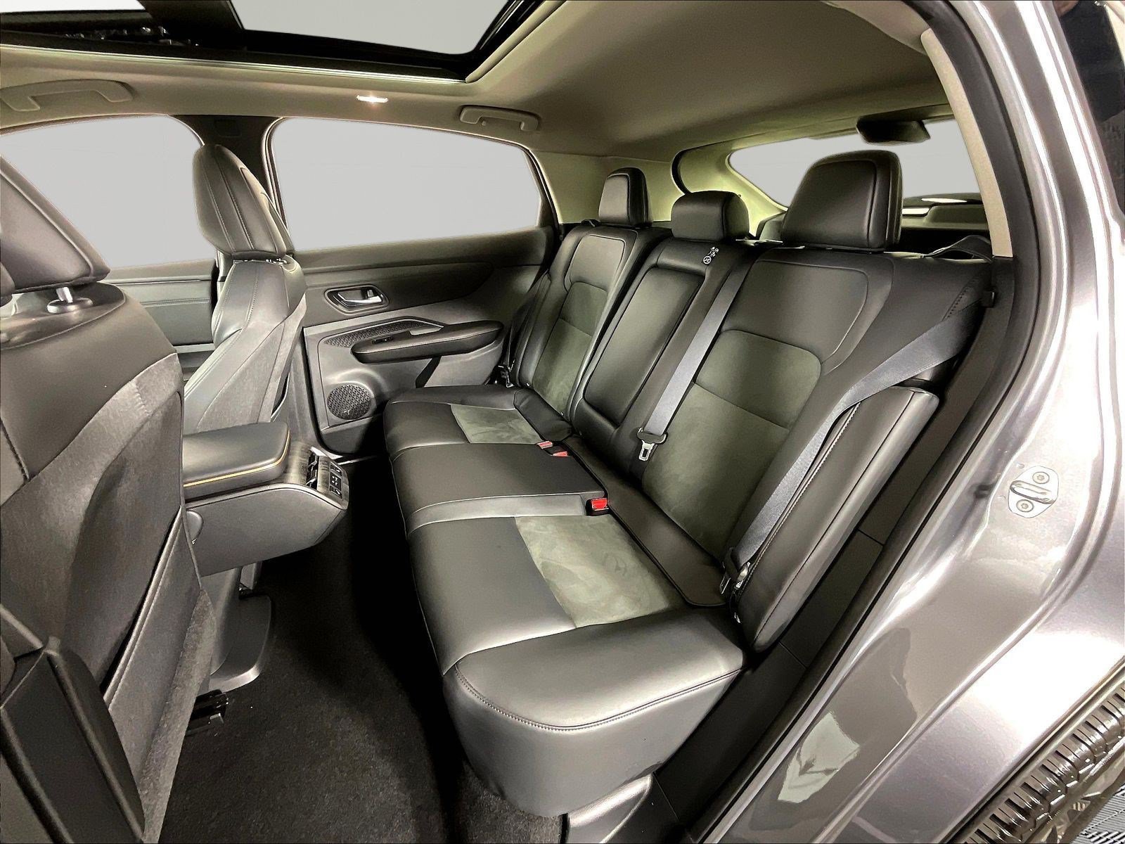 Certified 2023 Nissan Ariya AWD image 22