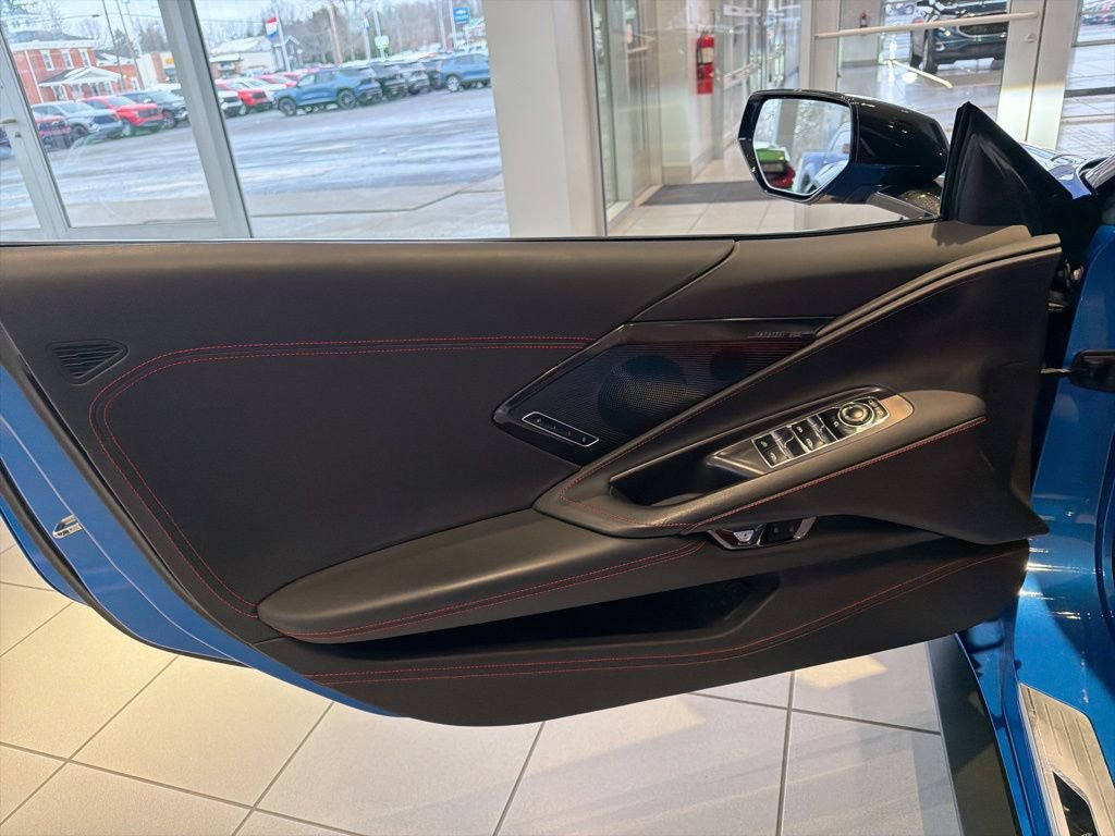 Used 2024 Chevrolet Corvette Stingray Premium Conv w/ Z51 Performance Package image 27