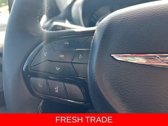 Used 2024 Chrysler Pacifica Premium FWD image 24
