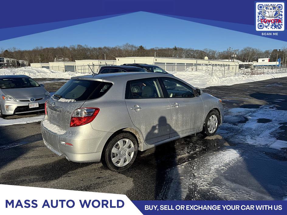 Used 2010 Toyota Matrix image 3