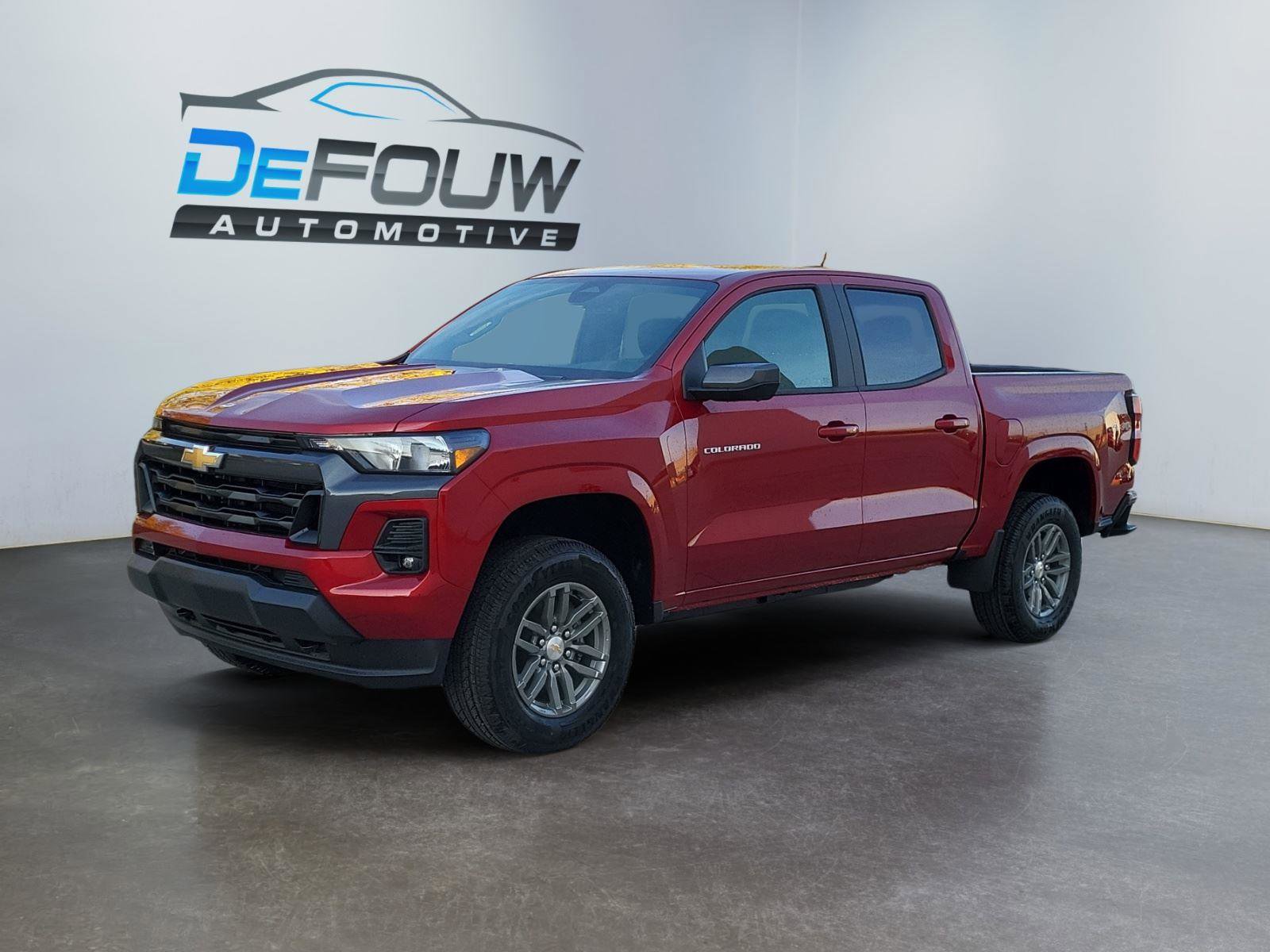 Used 2024 Chevrolet Colorado LT w/ LT Convenience Package II image 7