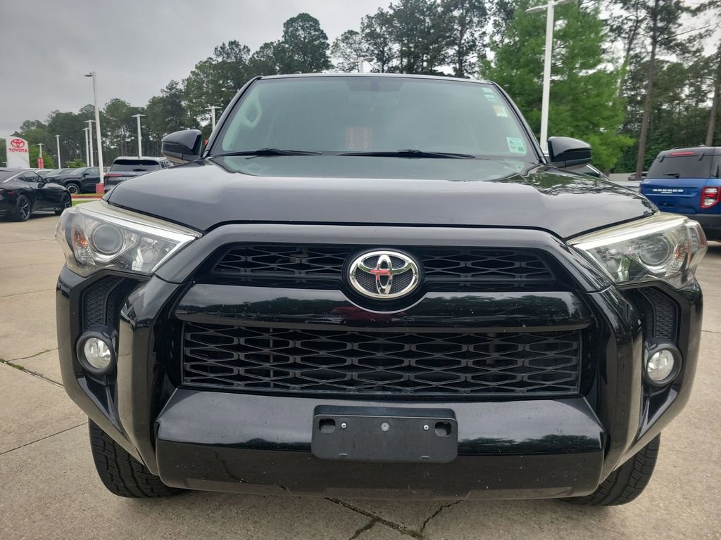Certified 2019 Toyota 4Runner SR5 AWD/4WD image 4