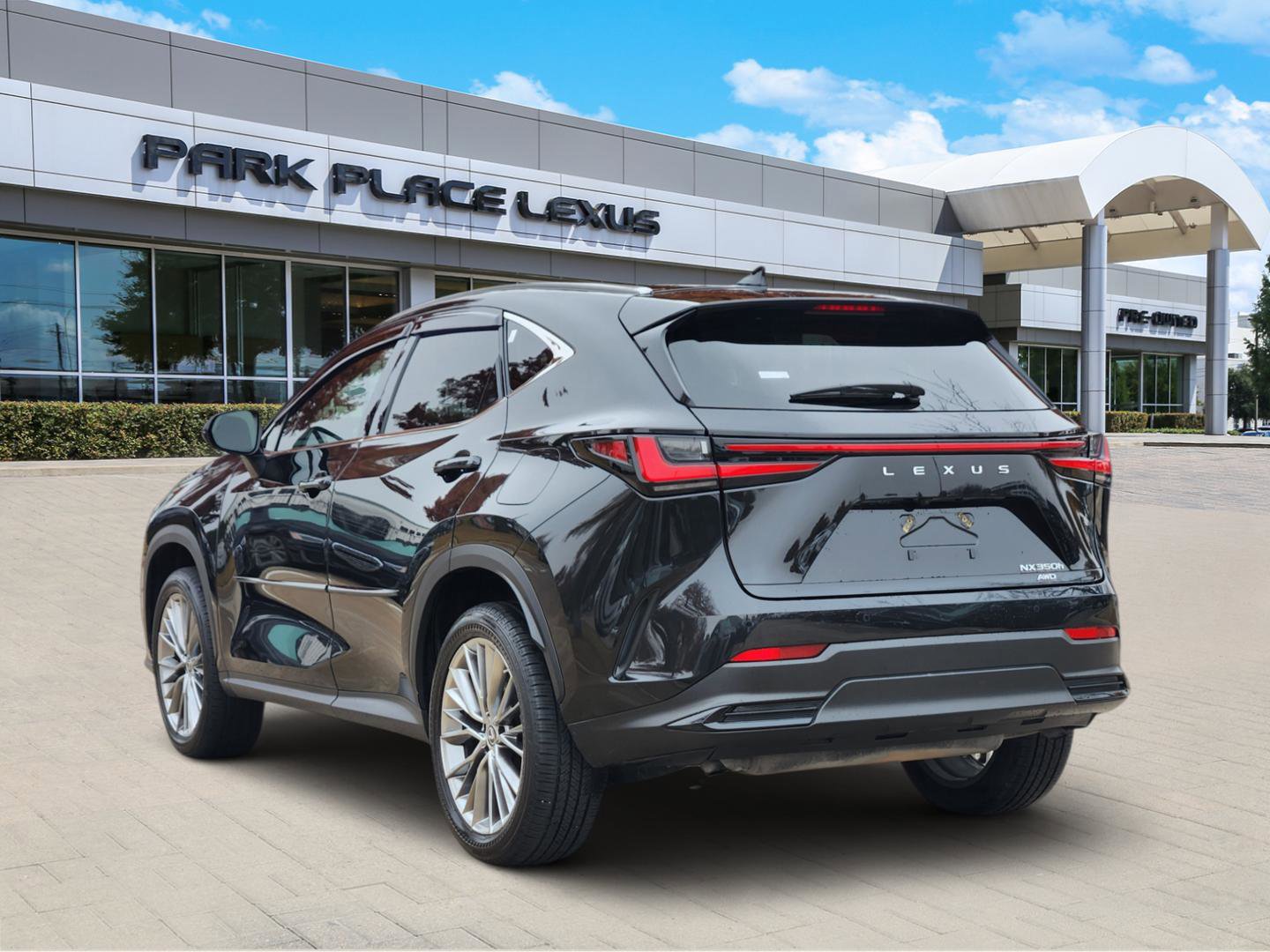 Used 2022 Lexus NX 350h AWD image 4