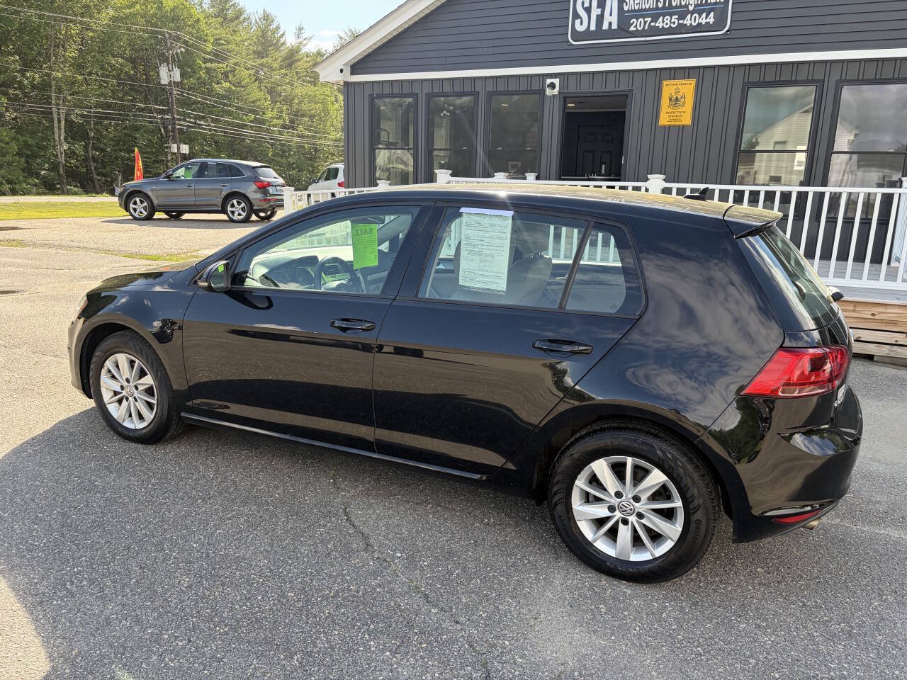 Used 2015 Volkswagen Golf S FWD image 4